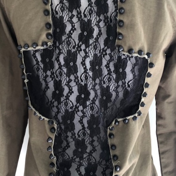 Forever 21 Army Green Shirt/Jacket Black Lace Cross Cut Out - Picture 9 of 11